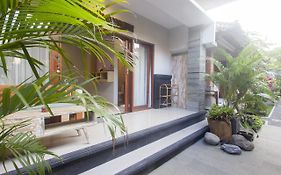 Nang Ade House