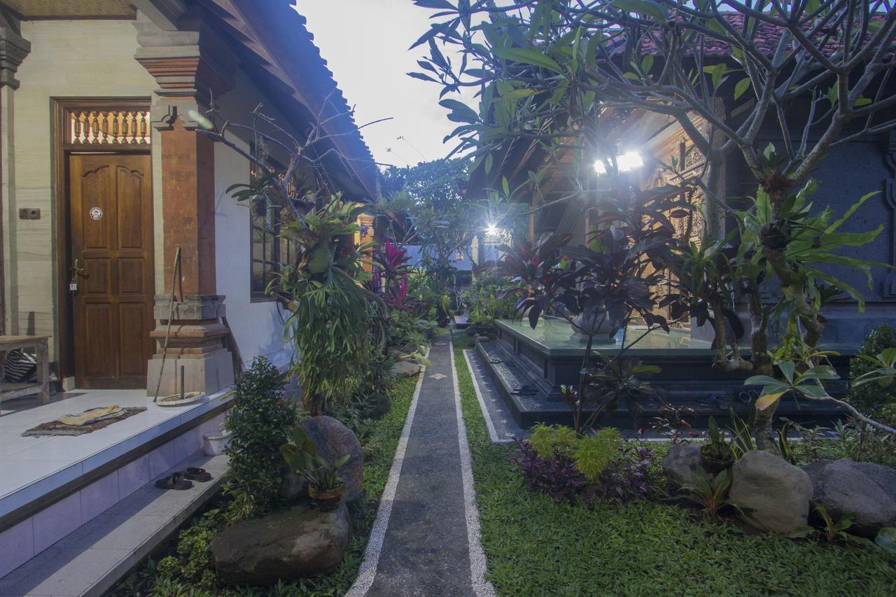 Hotel Nang Ade House Ubud Exterior foto